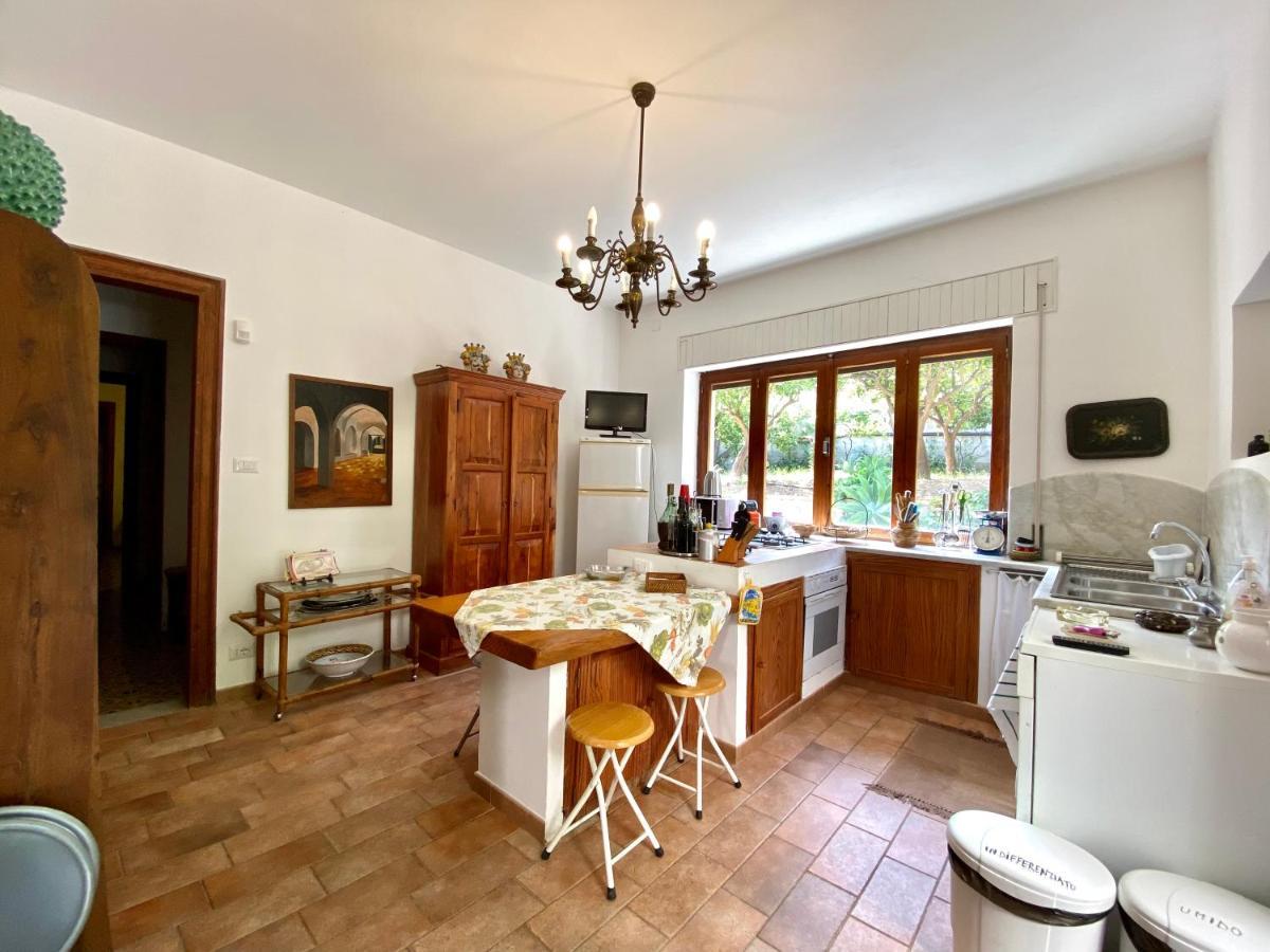 Villa Tana Pacenzia Cefalù Exteriör bild