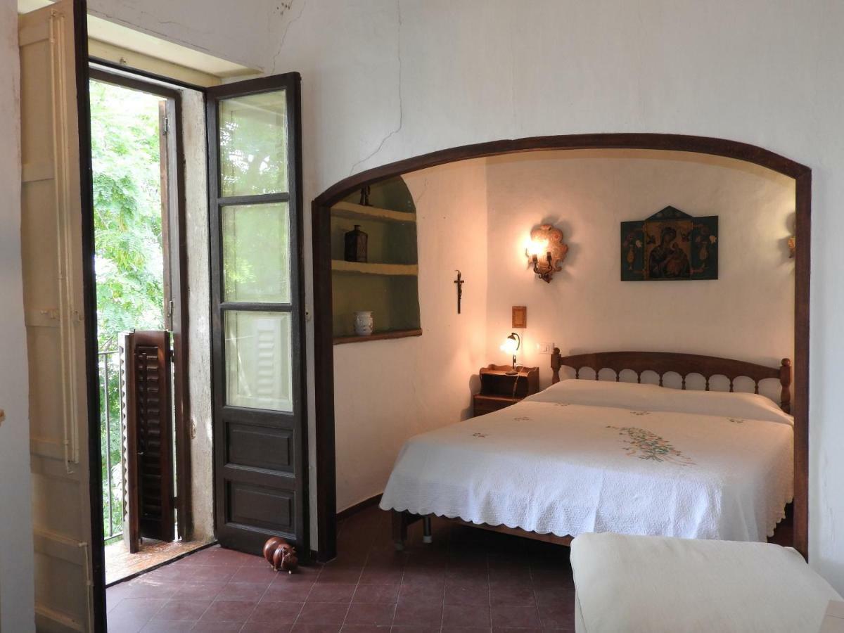 Villa Tana Pacenzia Cefalù Exteriör bild